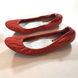 Prada Ruched Patent Leather Coral Ballet Flats Women’s 8.5 w/ Removable Liners